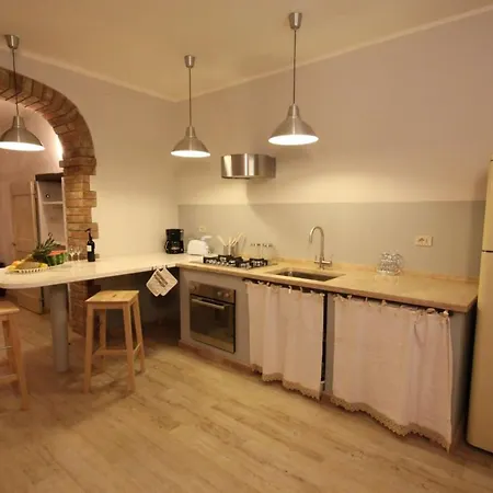 Villa Gallina Sleeps 8 Pool Wifi